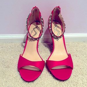 Nina Fuchsia Pearl-Gem Embroidered Heels (9.5M)